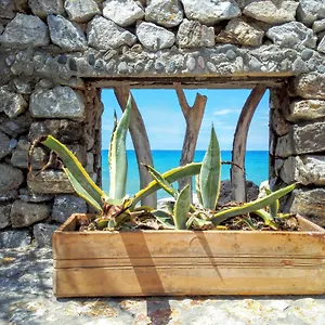 Bed & Breakfast La Casa A Mare, Messina